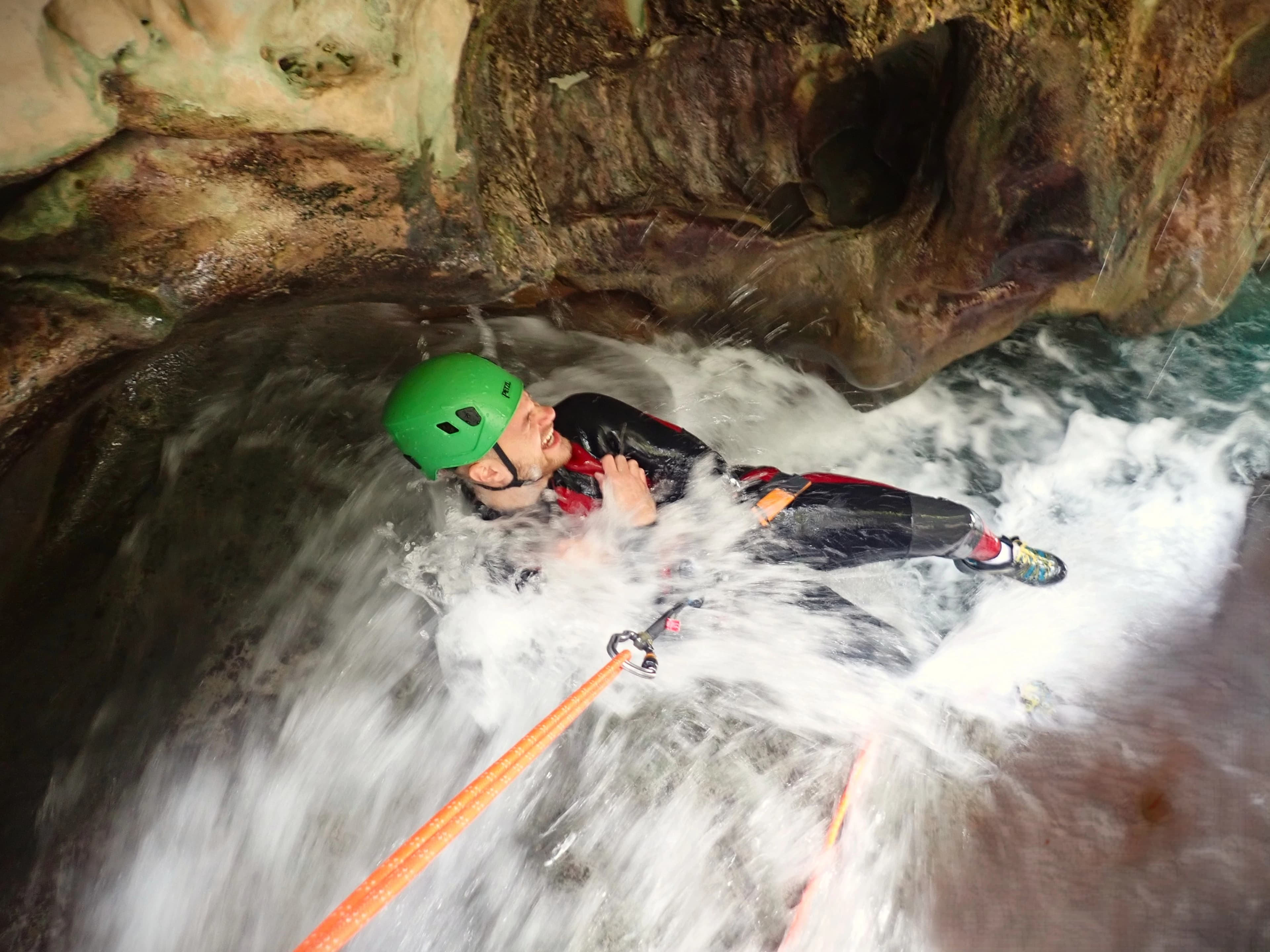 Rio Verde canyon - Jumping into a natural pool in rio verde canyon
